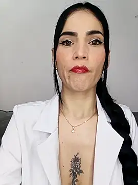 Snapshot of jamila_zair chatting on 10-22-25, 01:10 jamila zair online show from 10-22-25, 01:10