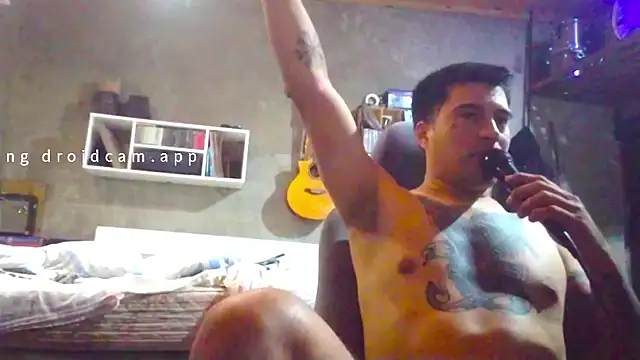 Snapshot of parca13 chatting on 11-14-25, 04:27 parca13 online show from 11-14-25, 04:27