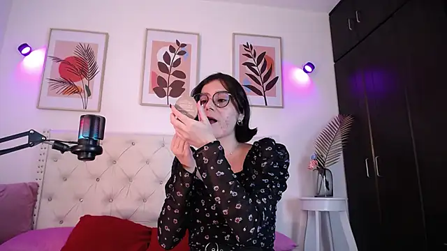 barbyehot online show from 11-21-25, 12:20