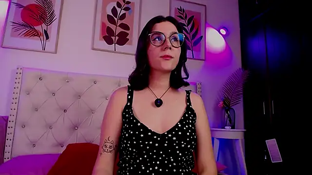 Snapshot of barbyehot chatting on 05-28-26, 01:57 barbyehot online show from 05-28-26, 01:57