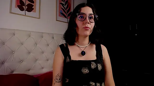 Snapshot of barbyehot chatting on 06-12-26, 01:25 barbyehot online show from 06-12-26, 01:25