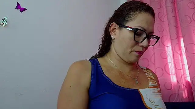 TifanyQueen  online show from 09-23-25, 02:13