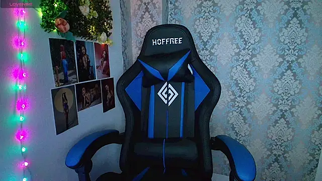 CinthiaCarter online show from 11-10-25, 04:50