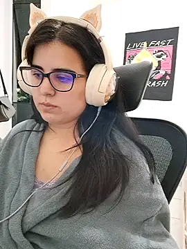 CutteGirl99 online show from 10-22-25, 01:38