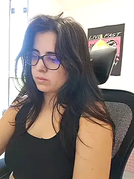 CutteGirl99 online show from 10-10-25, 01:23