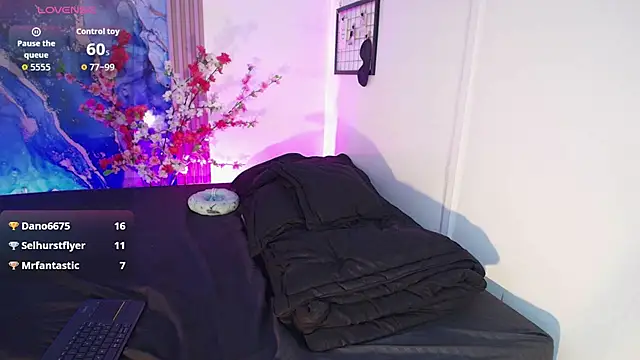 Valkiria 09 online show from 12-19-25, 03:32