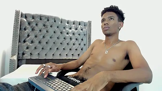 Snapshot of nero_reyd chatting on 10-16-25, 07:33 nero reyd online show from 10-16-25, 07:33
