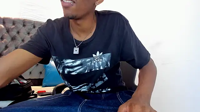 Snapshot of nero_reyd chatting on 09-27-25, 07:53 nero reyd online show from 09-27-25, 07:53