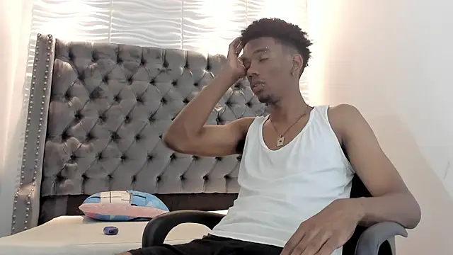 Snapshot of nero_reyd chatting on 09-24-25, 07:31 nero reyd online show from 09-24-25, 07:31