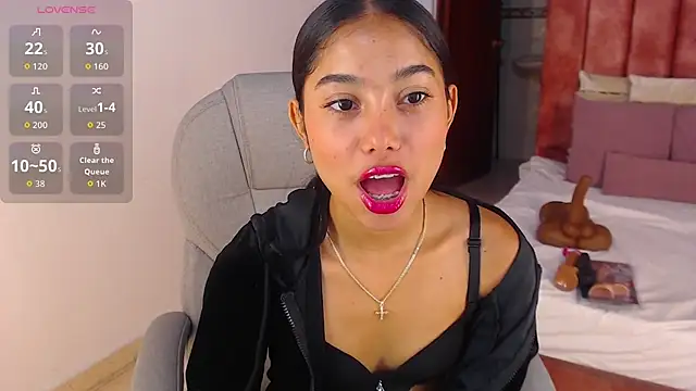 Milaa Star  online show from 09-18-25, 03:53