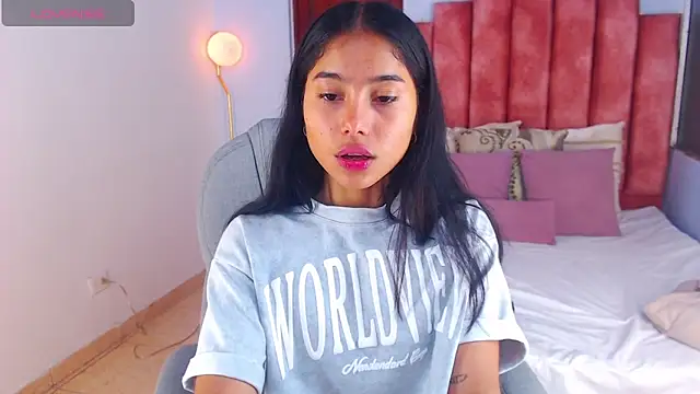 Milaa Star  online show from 10-11-25, 03:40