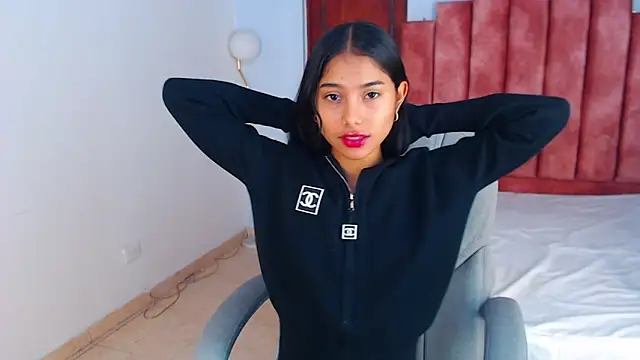 Milaa Star  online show from 10-09-25, 04:13