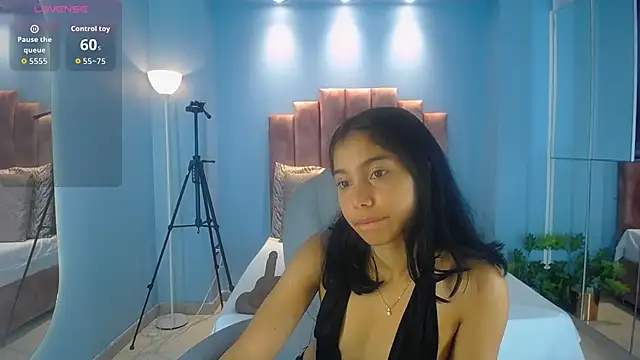 Snapshot of Milaa_Star_ chatting on 02-18-26, 03:26 Milaa Star online show from 02-18-26, 03:26