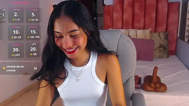 Milaa Star  online show from 09-26-25, 04:19