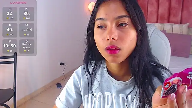 Milaa Star  online show from 09-25-25, 04:07