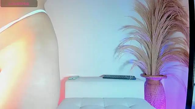 Noami Rose online show from 12-04-25, 01:48