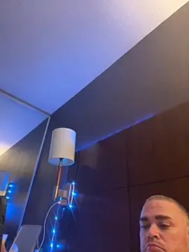 Dallasbest214 online show from 11-07-25, 08:35