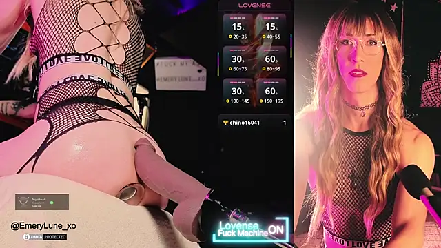 EmeryLune xo online show from 12-22-25, 06:13