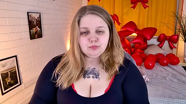 Snapshot of SladaDell chatting on 02-21-26, 09:11 SladaDell online show from 02-21-26, 09:11