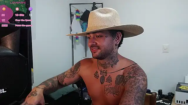 nicolastorres99 online show from 12-19-25, 04:05