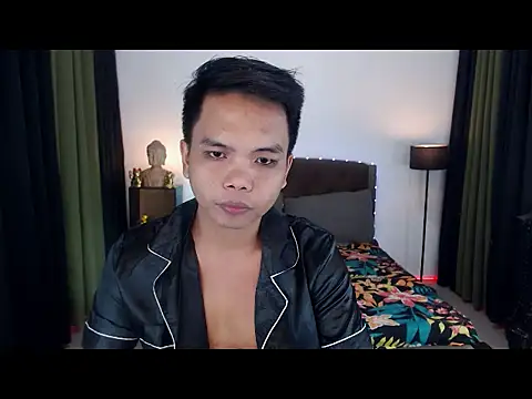 Snapshot of XExtraServiceManX chatting on 10-08-25, 09:11 XExtraServiceManX online show from 10-08-25, 09:11