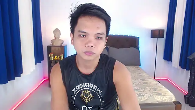 Snapshot of XExtraServiceManX chatting on 10-21-25, 12:26 XExtraServiceManX online show from 10-21-25, 12:26