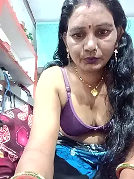 Snapshot of ZIVAA chatting on 11-01-25, 10:42 ZIVAA online show from 11-01-25, 10:42