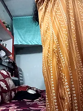 Snapshot of ZIVAA chatting on 10-31-25, 06:54 ZIVAA online show from 10-31-25, 06:54