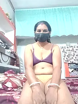 Snapshot of ZIVAA chatting on 10-29-25, 04:33 ZIVAA online show from 10-29-25, 04:33