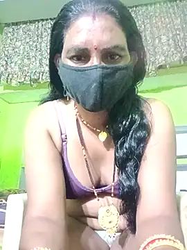 Snapshot of ZIVAA chatting on 11-25-25, 04:18 ZIVAA online show from 11-25-25, 04:18