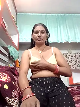 Snapshot of ZIVAA chatting on 11-21-25, 04:11 ZIVAA online show from 11-21-25, 04:11