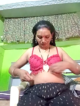 Snapshot of ZIVAA chatting on 11-26-25, 02:50 ZIVAA online show from 11-26-25, 02:50