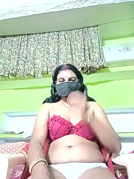 Snapshot of ZIVAA chatting on 02-18-26, 03:41 ZIVAA online show from 02-18-26, 03:41