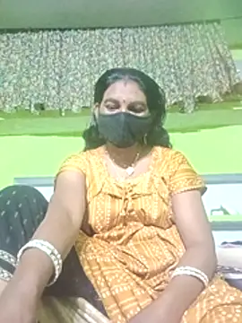 Snapshot of ZIVAA chatting on 02-01-26, 04:00 ZIVAA online show from 02-01-26, 04:00