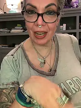 dieseldame1313 online show from 04-01-26, 02:24