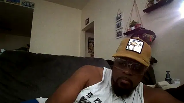 Str8ishVegasGuy online show from 10-17-25, 07:22