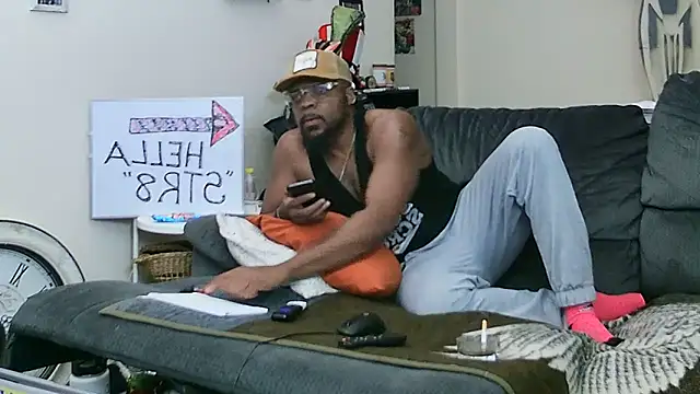 Str8ishVegasGuy online show from 10-28-25, 01:10