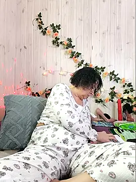 Snapshot of LitisiaLove4551 chatting on 02-23-26, 07:42 LitisiaLove4551 online show from 02-23-26, 07:42