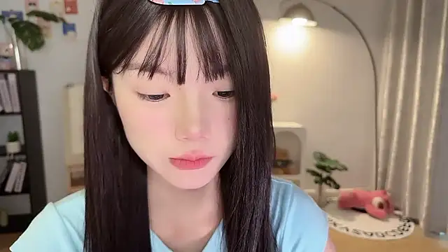 Momo-xx online show from 09-25-25, 11:55