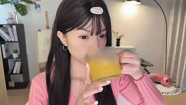 Momo-xx online show from 10-06-25, 12:23