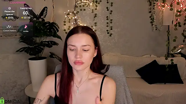 Snapshot of Aria_Mila chatting on 06-01-26, 03:18 Aria Mila online show from 06-01-26, 03:18