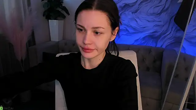 Aria Mila online show from 04-16-26, 03:07