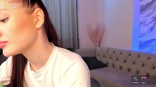 Snapshot of Aria_Mila chatting on 05-11-26, 05:53 Aria Mila online show from 05-11-26, 05:53
