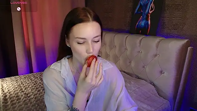 Snapshot of Aria_Mila chatting on 06-12-26, 11:19 Aria Mila online show from 06-12-26, 11:19
