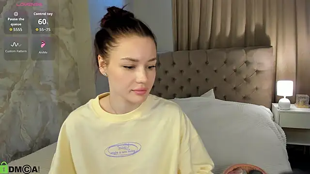 Snapshot of Aria_Mila chatting on 05-31-26, 03:12 Aria Mila online show from 05-31-26, 03:12
