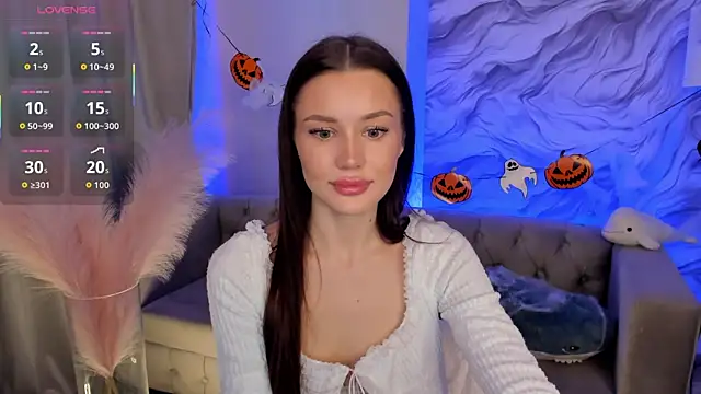 Aria Mila online show from 10-24-25, 11:20