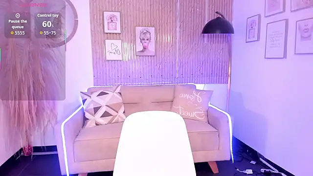 Snapshot of Natti_london chatting on 02-04-26, 06:08 Natti london online show from 02-04-26, 06:08