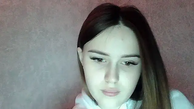 SweetLoraa online show from 01-19-26, 06:06