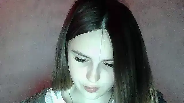 Snapshot of SweetLoraa chatting on 05-14-26, 06:38 SweetLoraa online show from 05-14-26, 06:38
