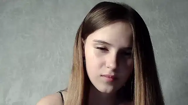 SweetLoraa online show from 09-10-25, 05:12